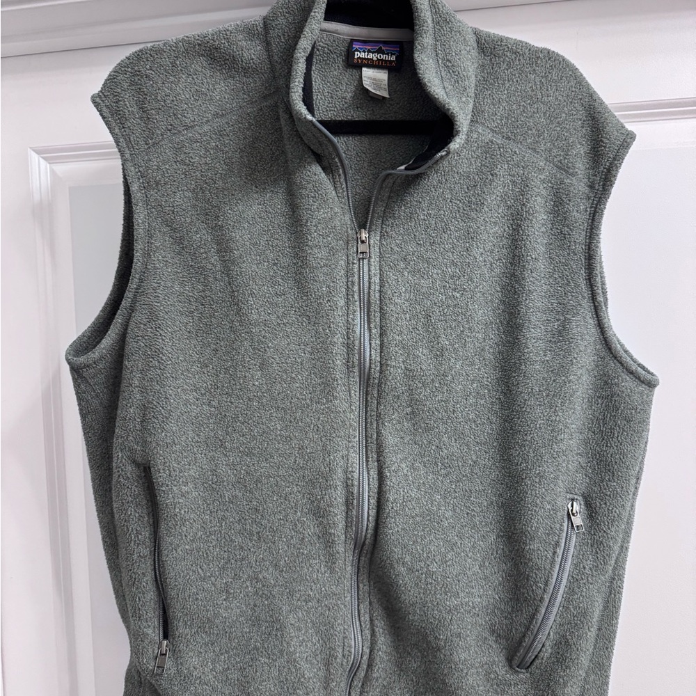 Patagonia Men's Heather Gray Fleece Vest